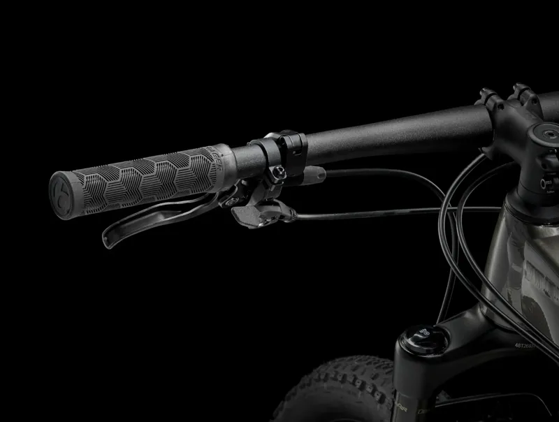 Trek Procaliber 8 Mountain Bike 2025 in Power Surge/Mercury-10